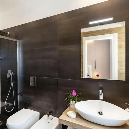 Bed & Breakfast Dimora Del Centro 4*